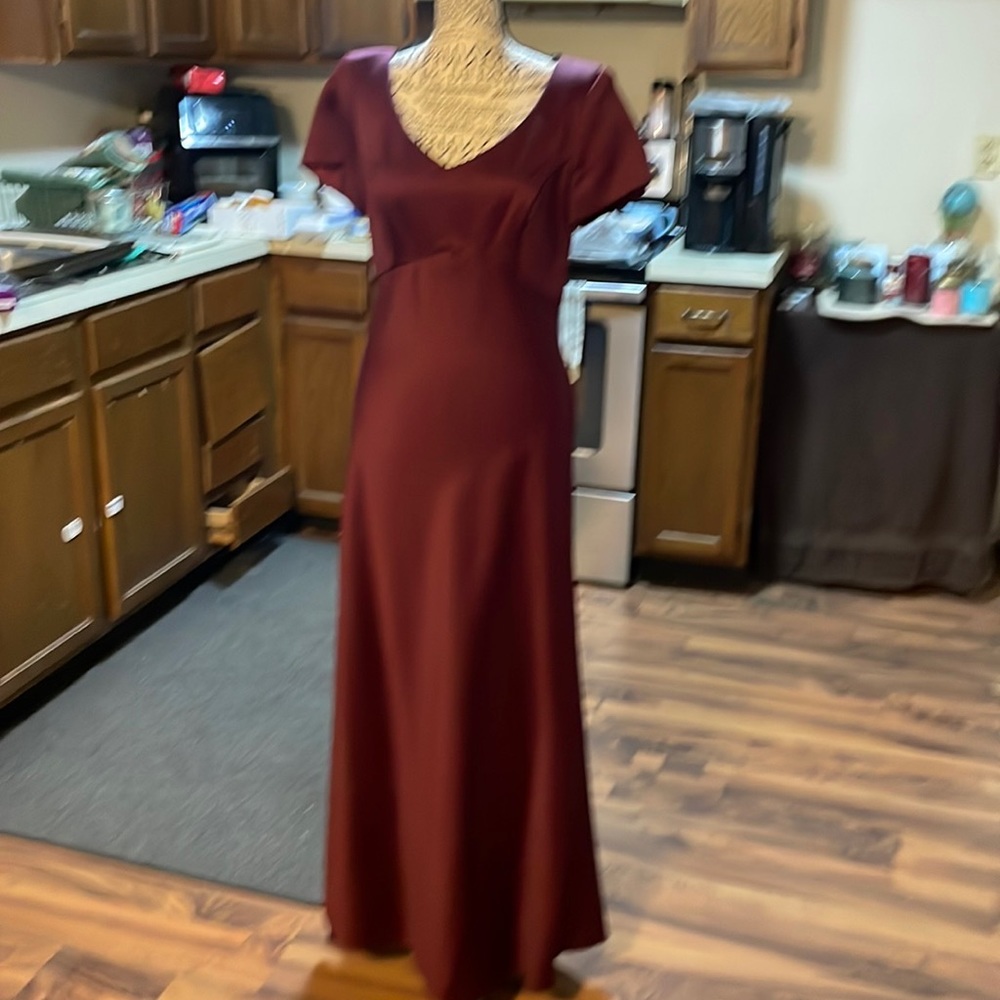 Michangelo soze 6 maroon prom dress in great condition
